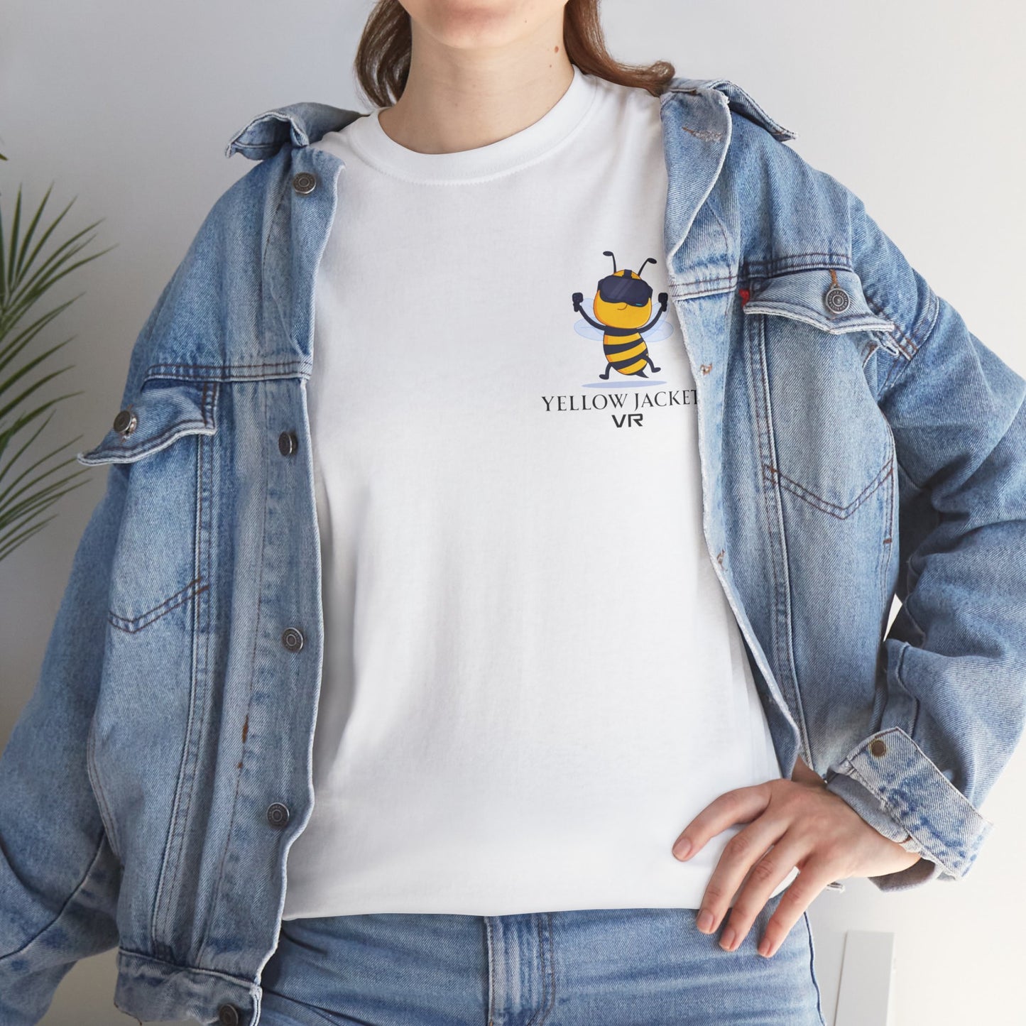 Yellow Jacket VR gaming (T-shirt)