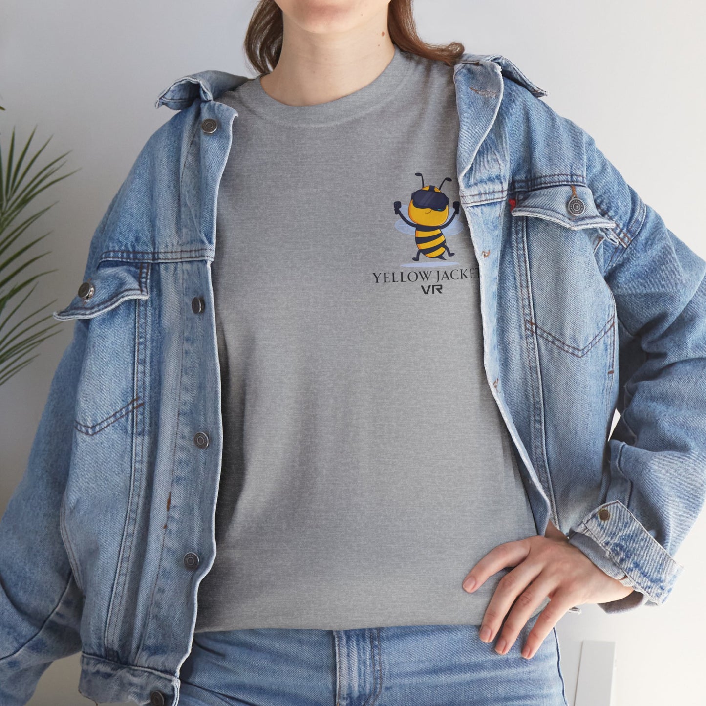 Yellow Jacket VR gaming (T-shirt)