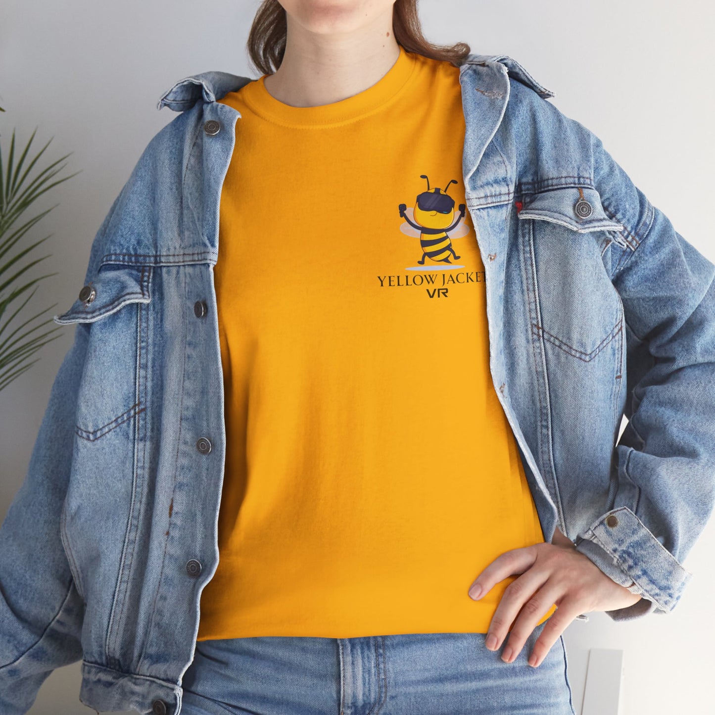 Yellow Jacket VR gaming (T-shirt)