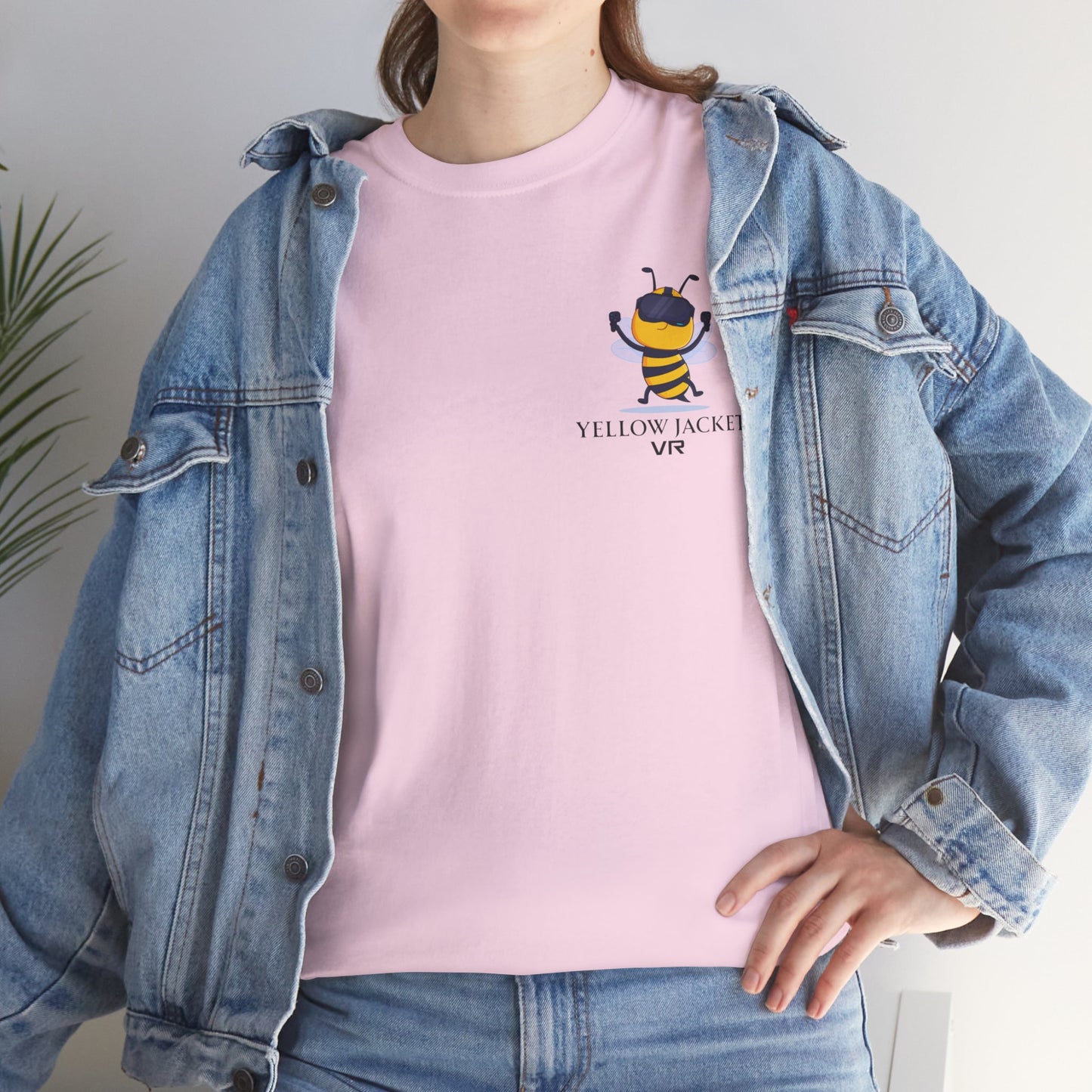 Yellow Jacket VR gaming (T-shirt)